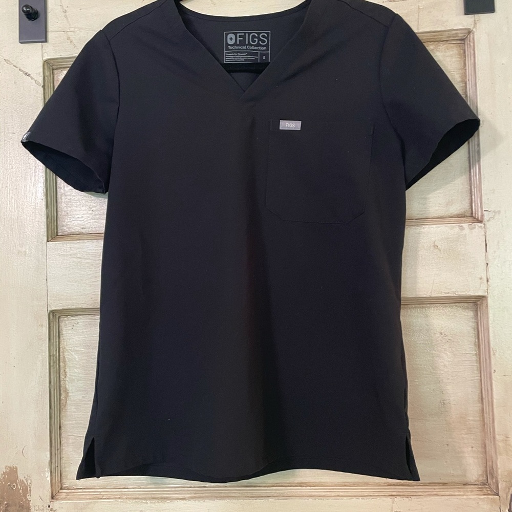 Figs Scrub Top